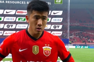 李圣龙:手术后8个月没踢正式比赛了,感谢队友帮助和教练信任