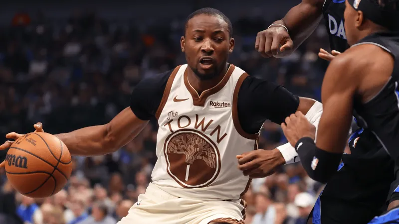 HTH官网入口-Siegel：库明加因左膝疼痛将缺席明日对阵森林狼的比赛